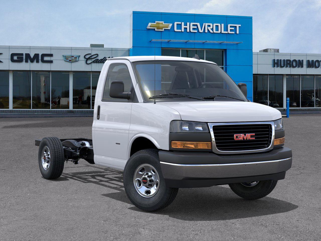 new 2025 GMC Savana Cutaway car, priced at $52,213