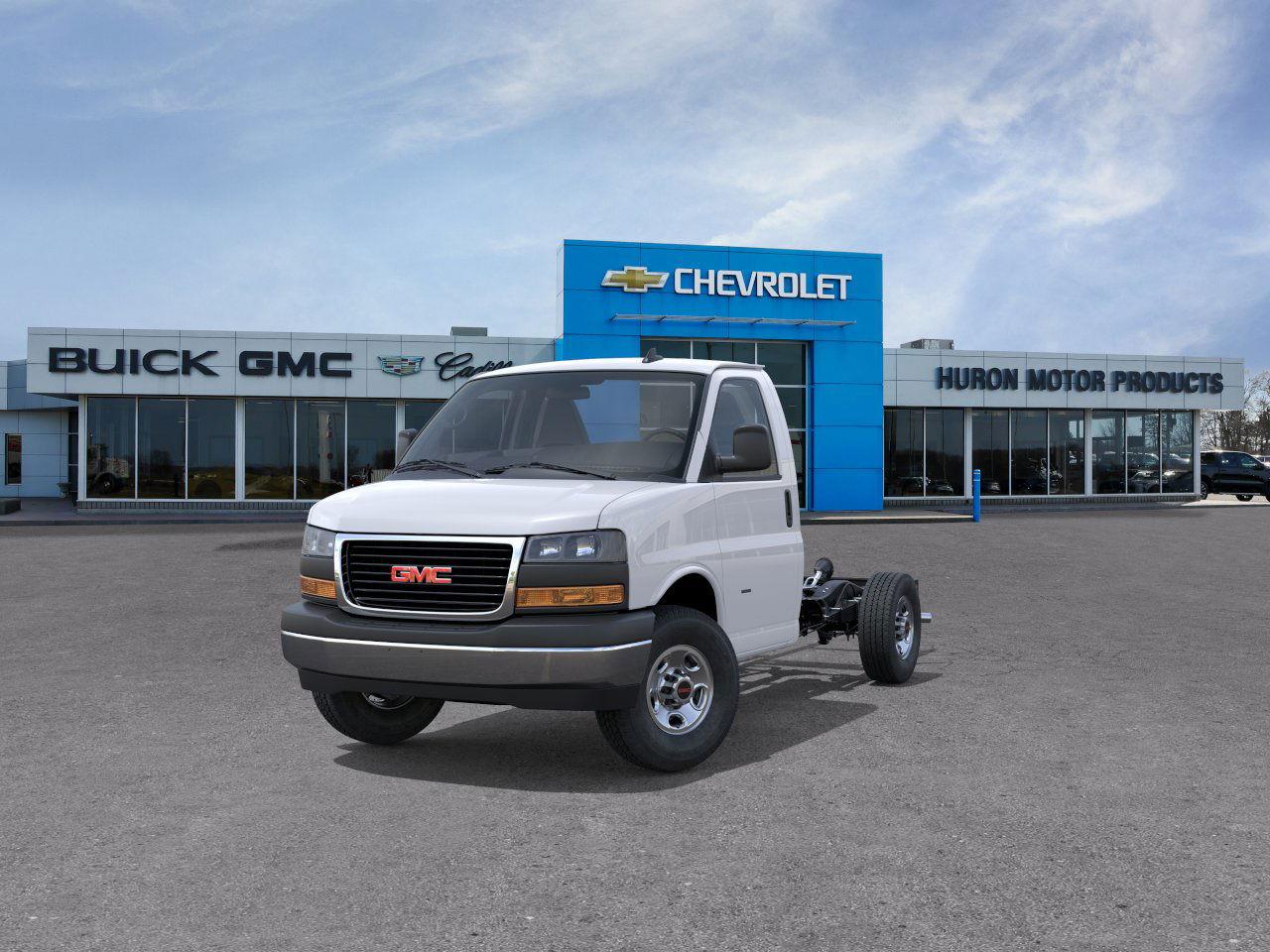new 2025 GMC Savana Cutaway car, priced at $52,213