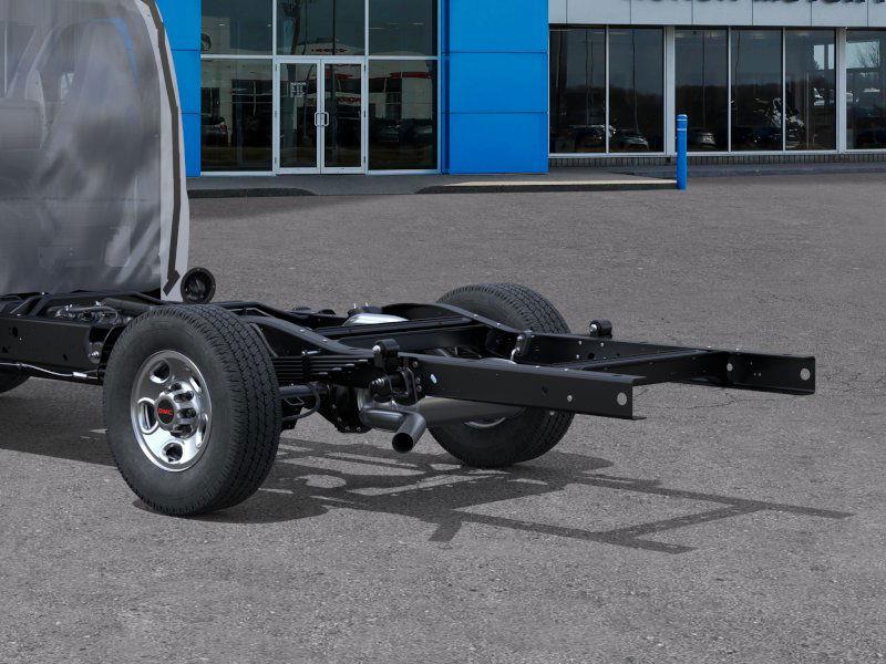 new 2025 GMC Savana Cutaway car, priced at $52,213