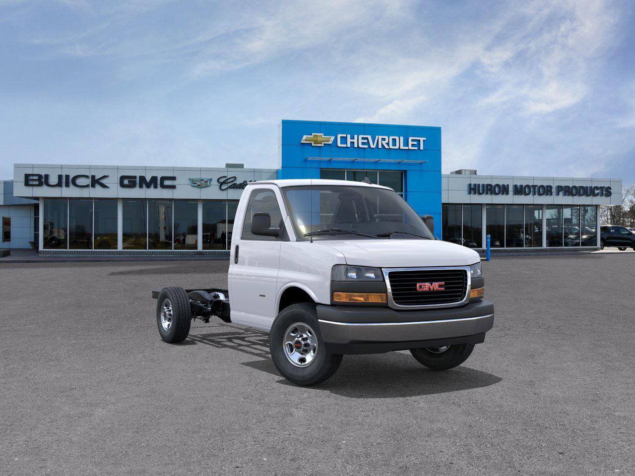 new 2025 GMC Savana Cutaway car, priced at $52,213