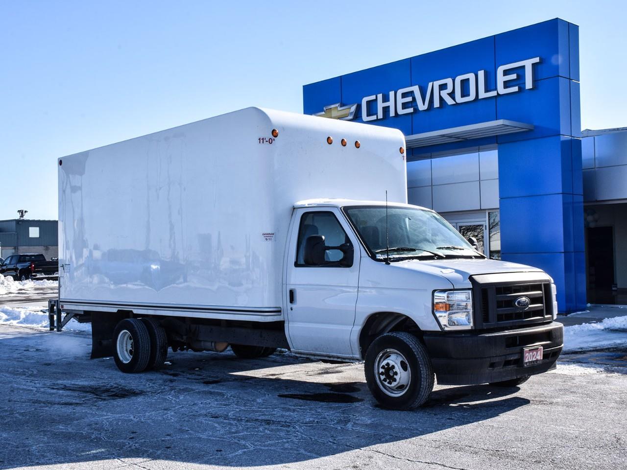 Ford E-Series Chassis E-450 SD Cutaway 158 DRW RWD 2024