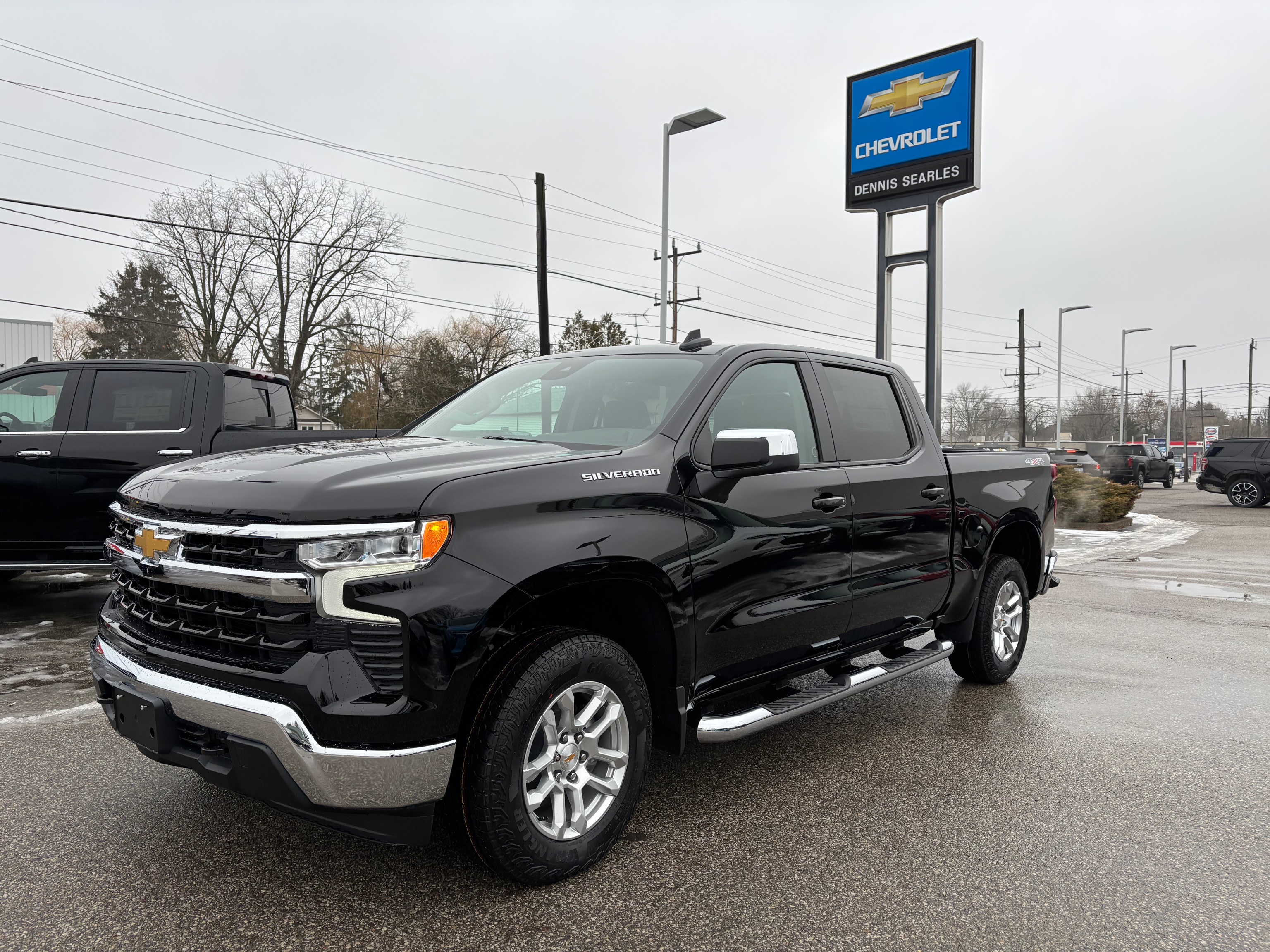 Chevrolet Silverado 1500 LT Crew Cab 4WD 2026