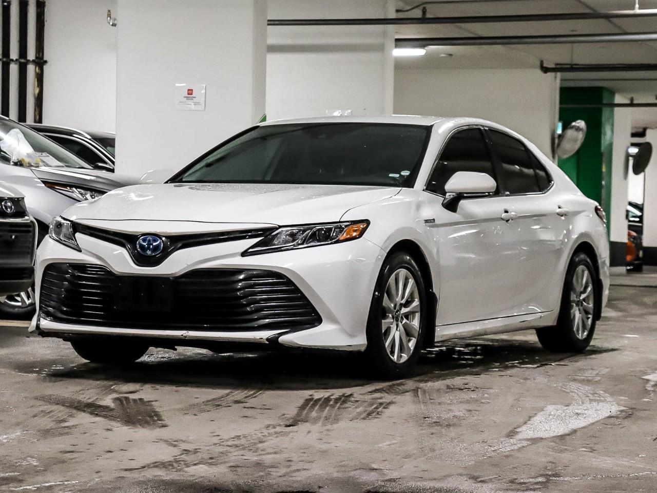 Toyota Camry Hybrid LE FWD