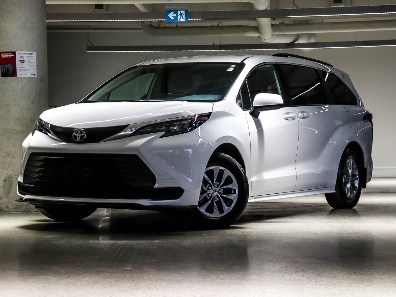 Toyota Sienna XLE 8-Passenger FWD 2025