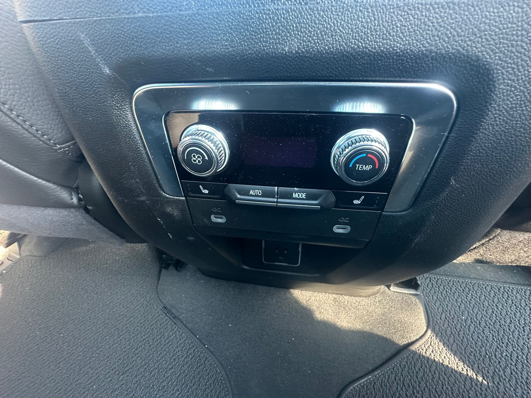 used 2024 GMC Yukon car, priced at $94,899