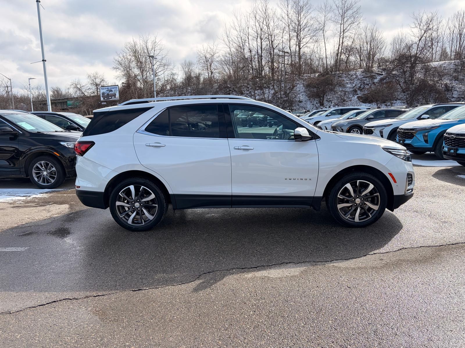used 2022 Chevrolet Equinox car, priced at $27,400