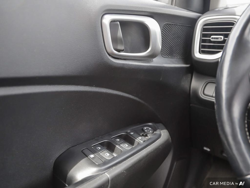 used 2022 Hyundai Venue car