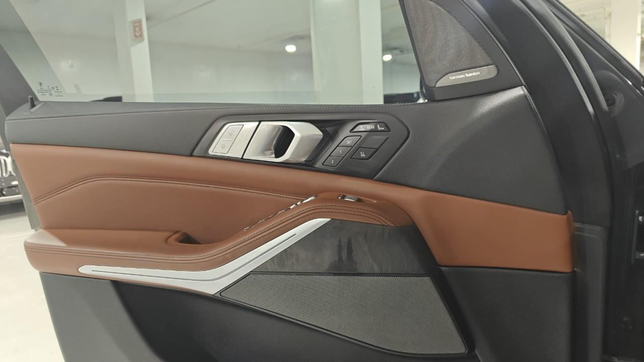 used 2022 BMW X7 car, priced at $79,992