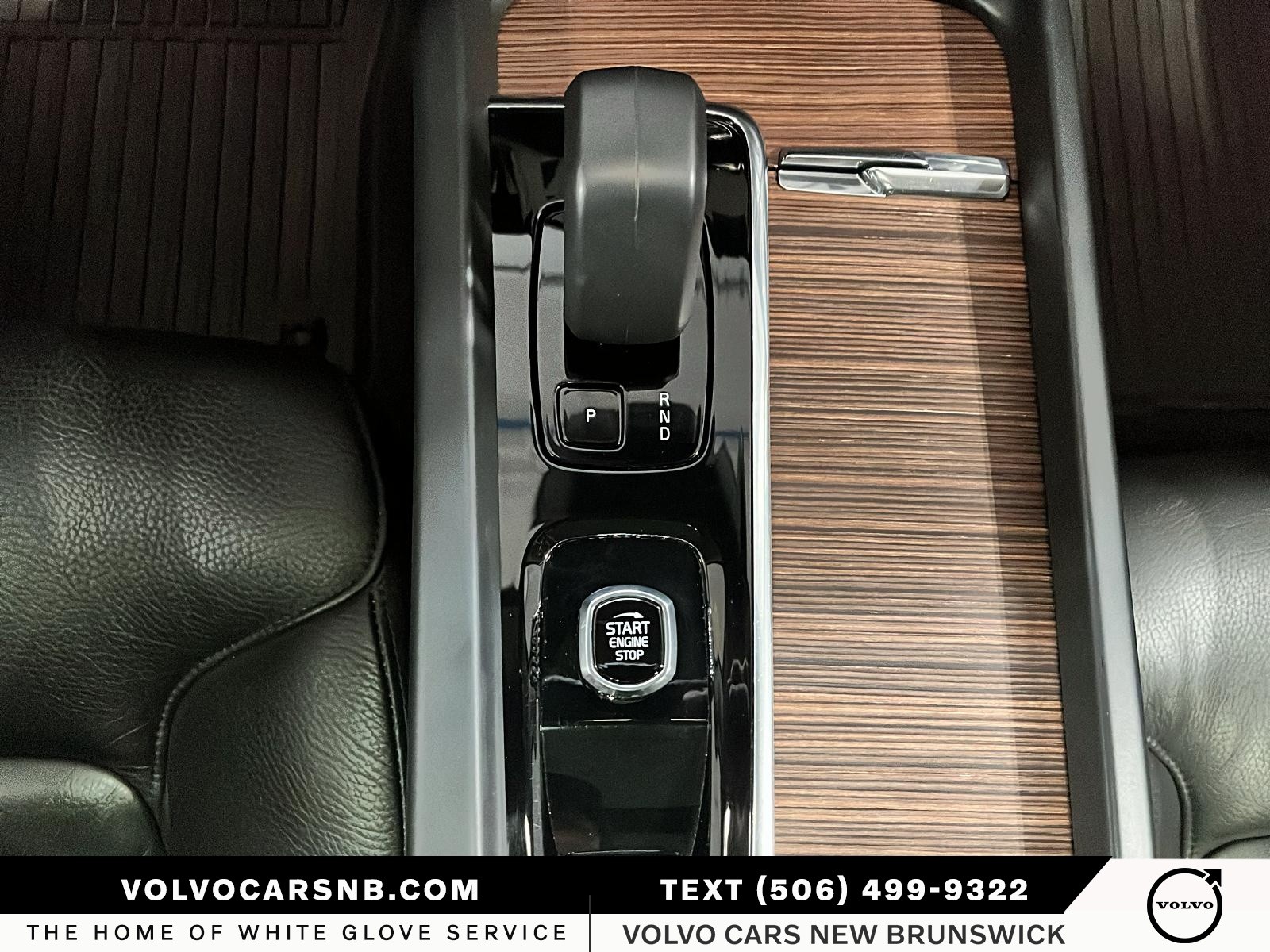 2023 Volvo XC60 B6 Plus Dark Theme