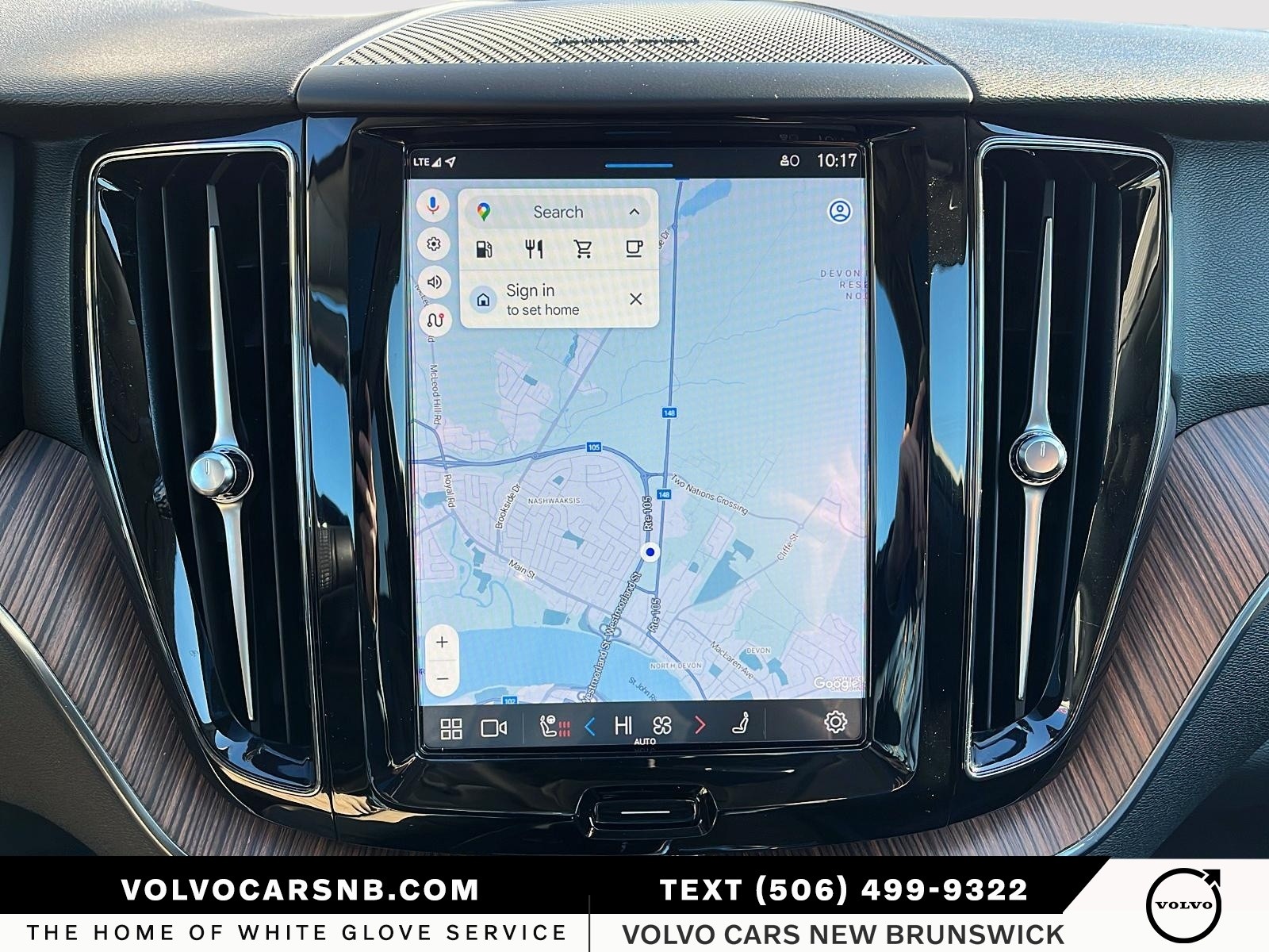 2023 Volvo XC60 B6 Plus Dark Theme