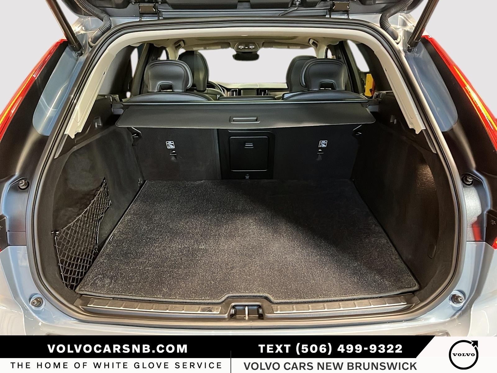 2023 Volvo XC60 B6 Plus Dark Theme