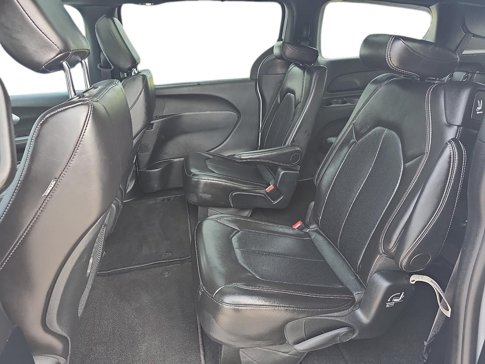 2024 Chrysler Pacifica Touring-L