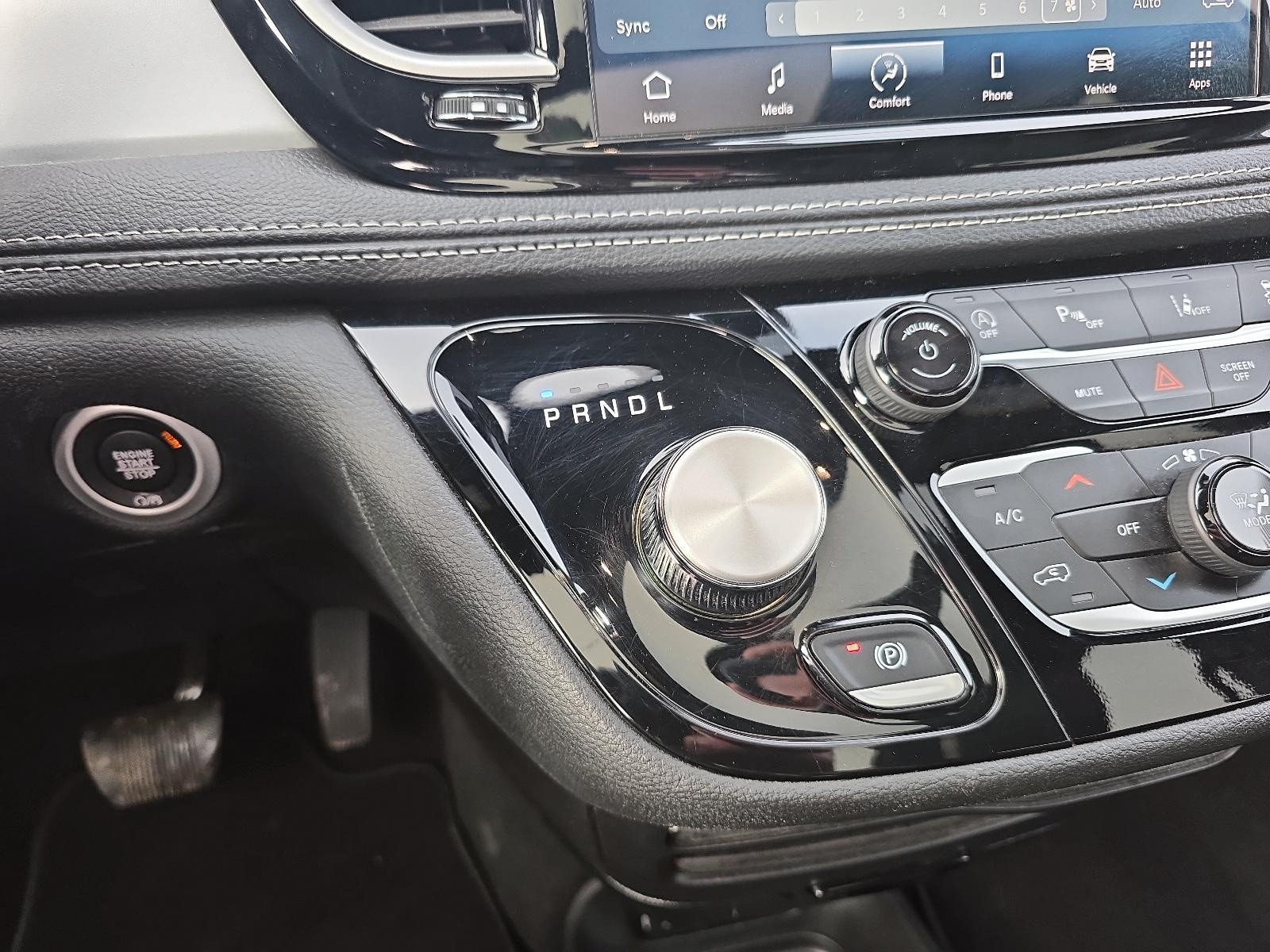 2024 Chrysler Pacifica Touring-L