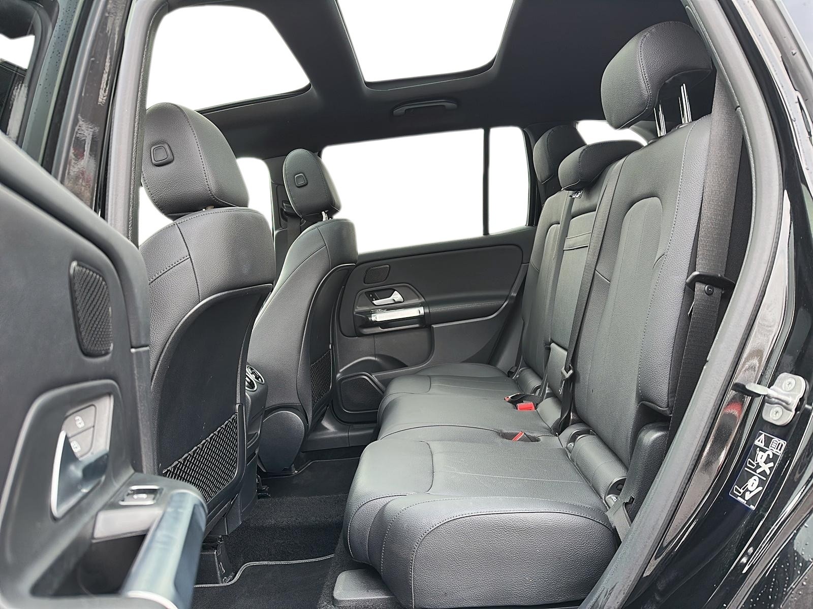 2024 Mercedes-Benz GLB 250 