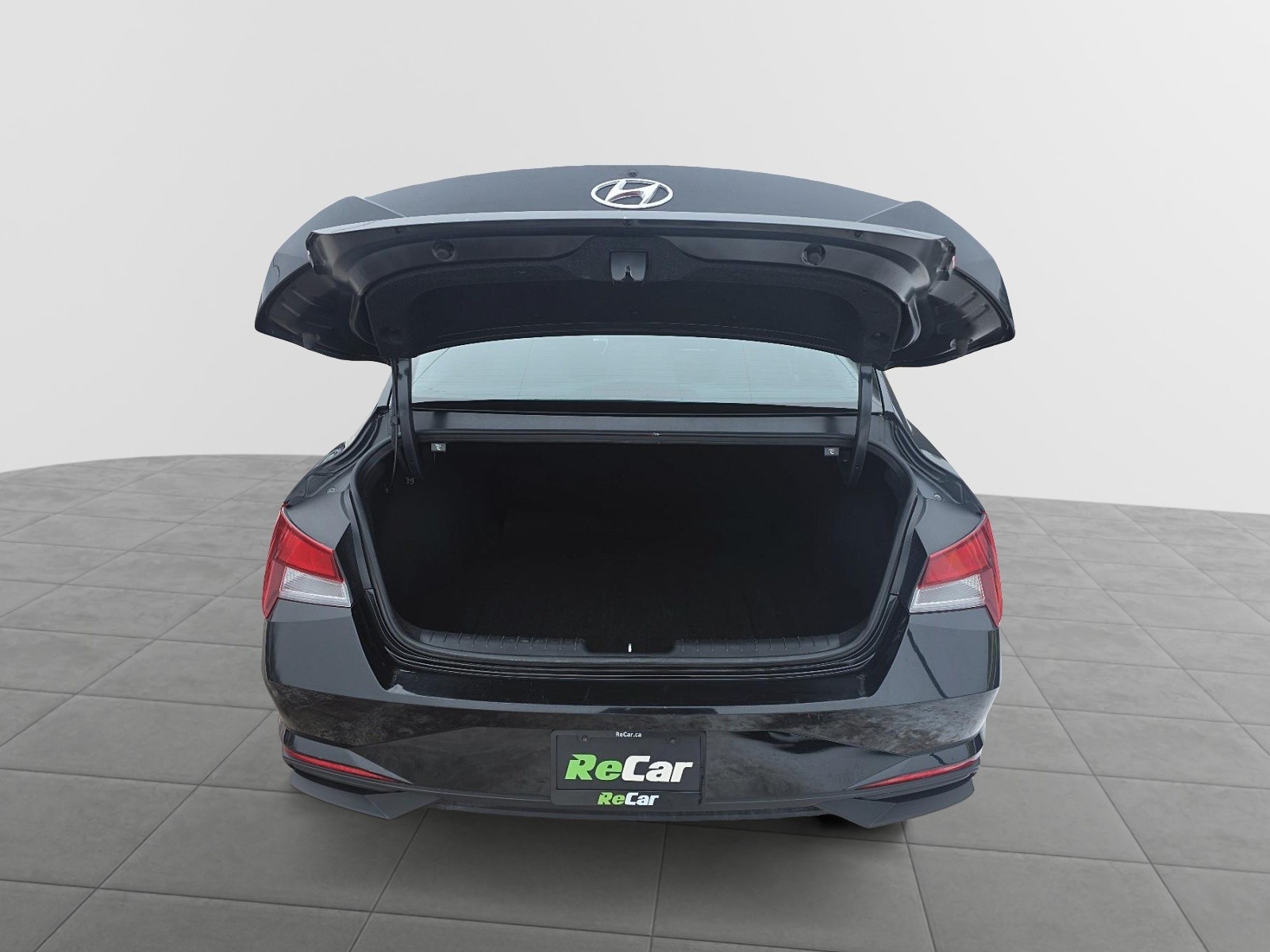 2023 Hyundai Elantra Preferred