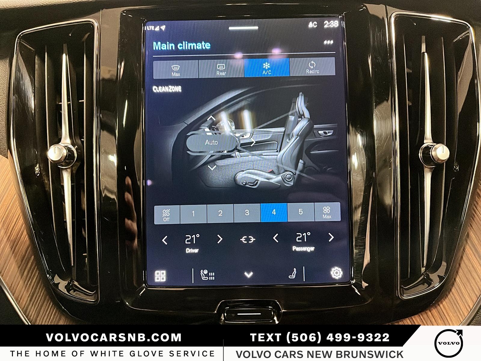 2022 Volvo XC60 B6 Momentum