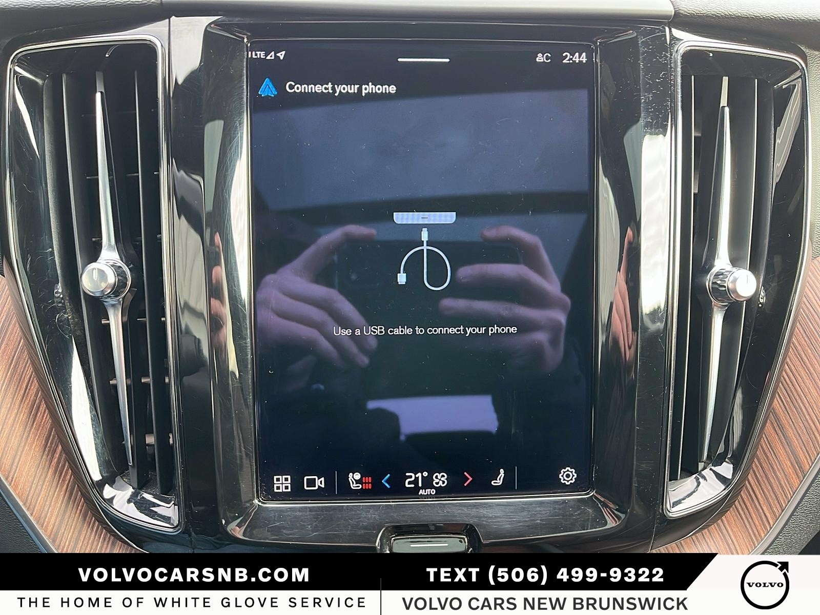 2022 Volvo XC60 B6 Momentum