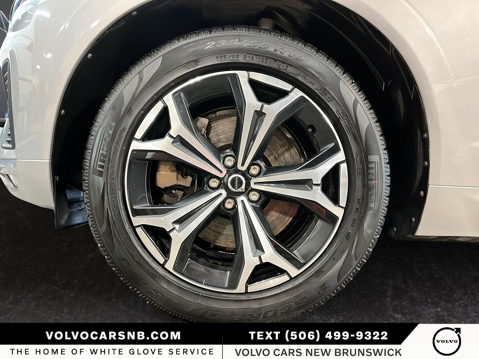 2022 Volvo XC60 B6 Momentum