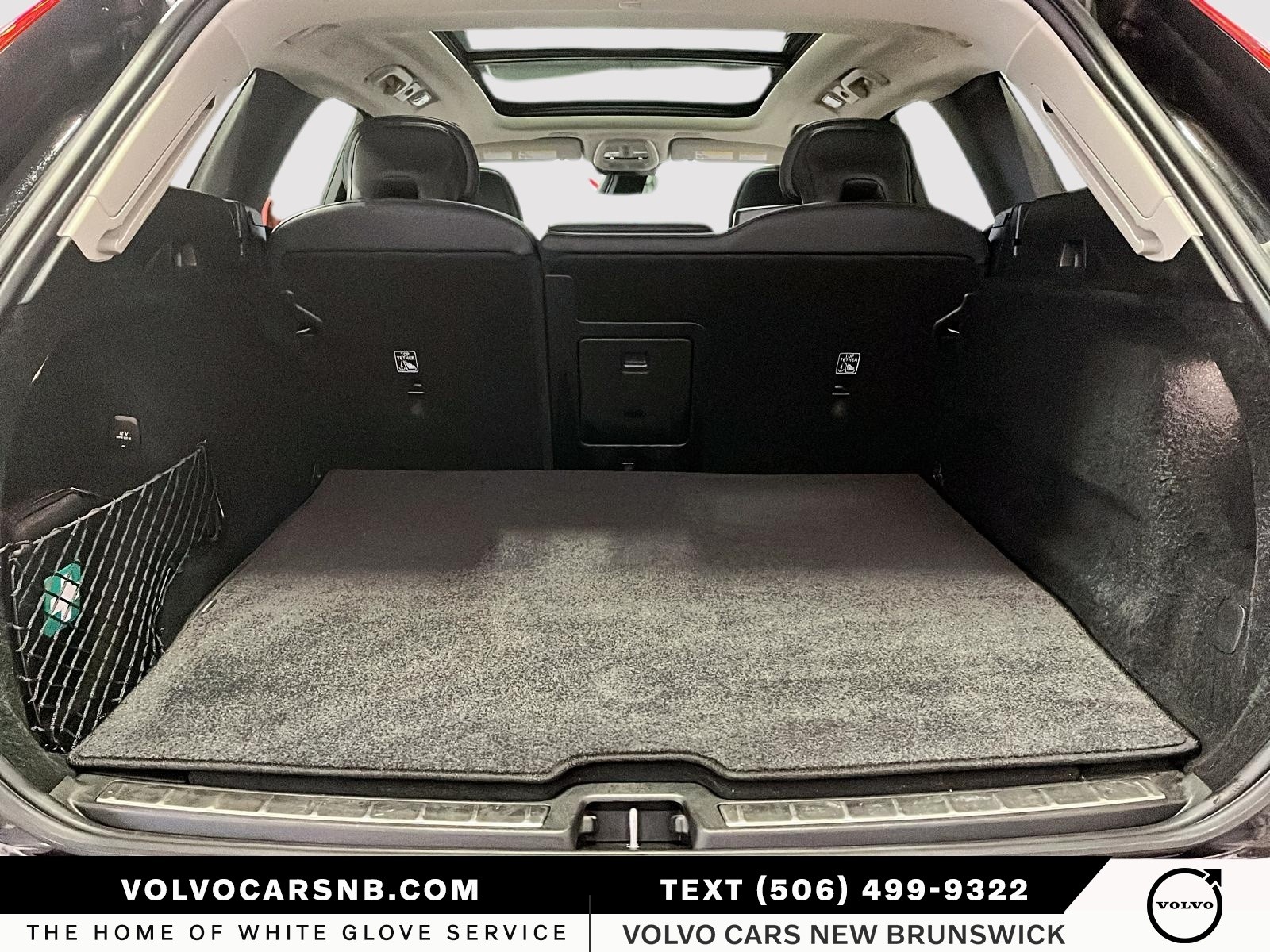 2024 Volvo XC60 Recharge Plug-In Hybrid T8 Plus Dark Theme