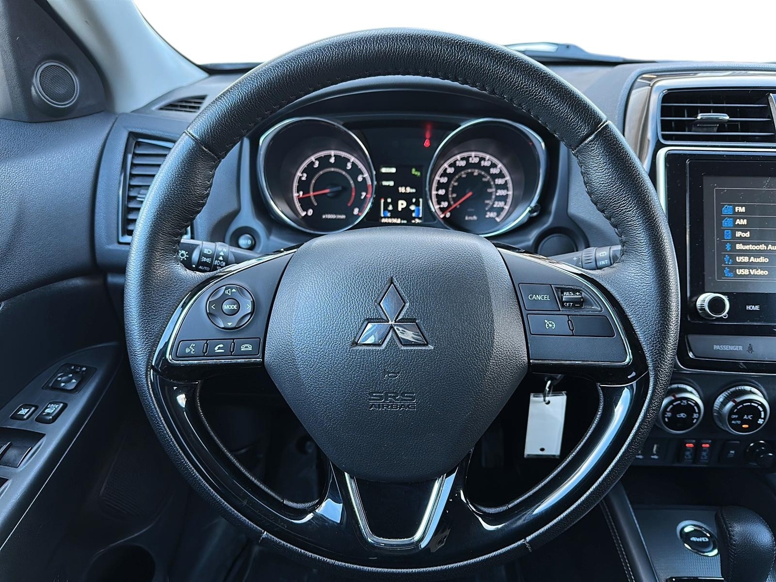 2023 Mitsubishi RVR SE