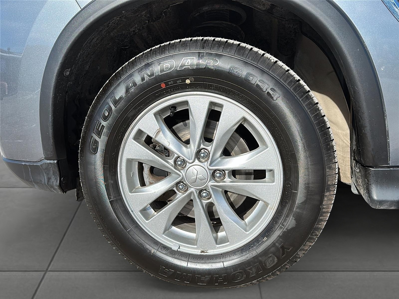 2023 Mitsubishi RVR SE