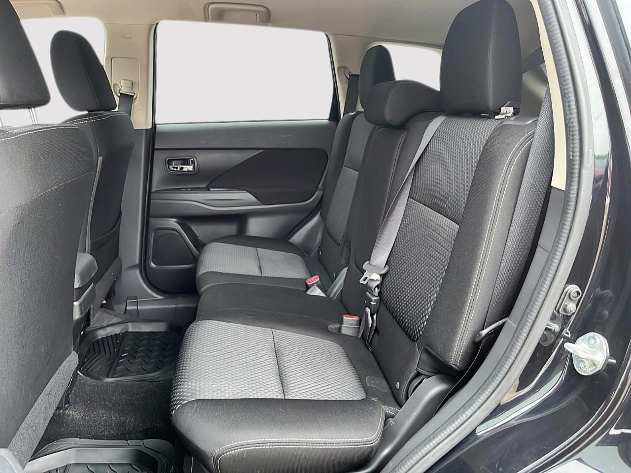 2018 Mitsubishi Outlander ES