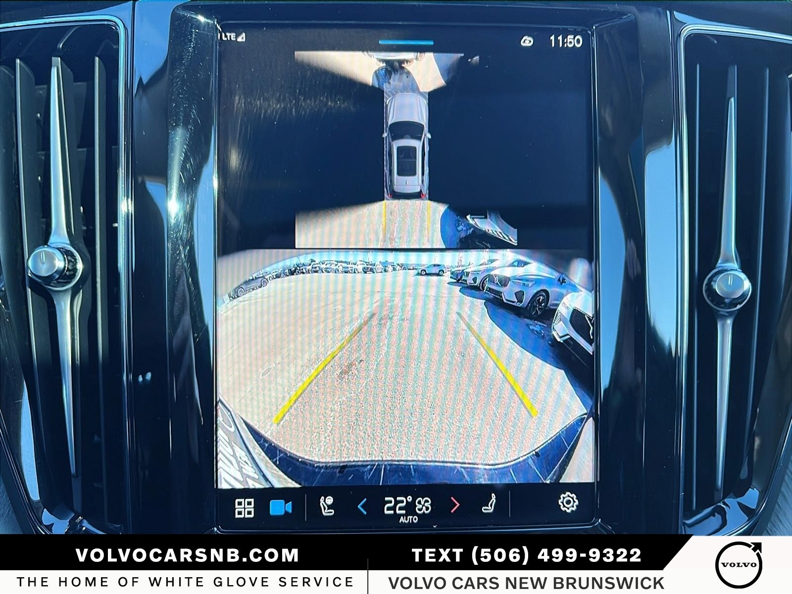 2025 Volvo XC60 B5 Plus Dark Theme