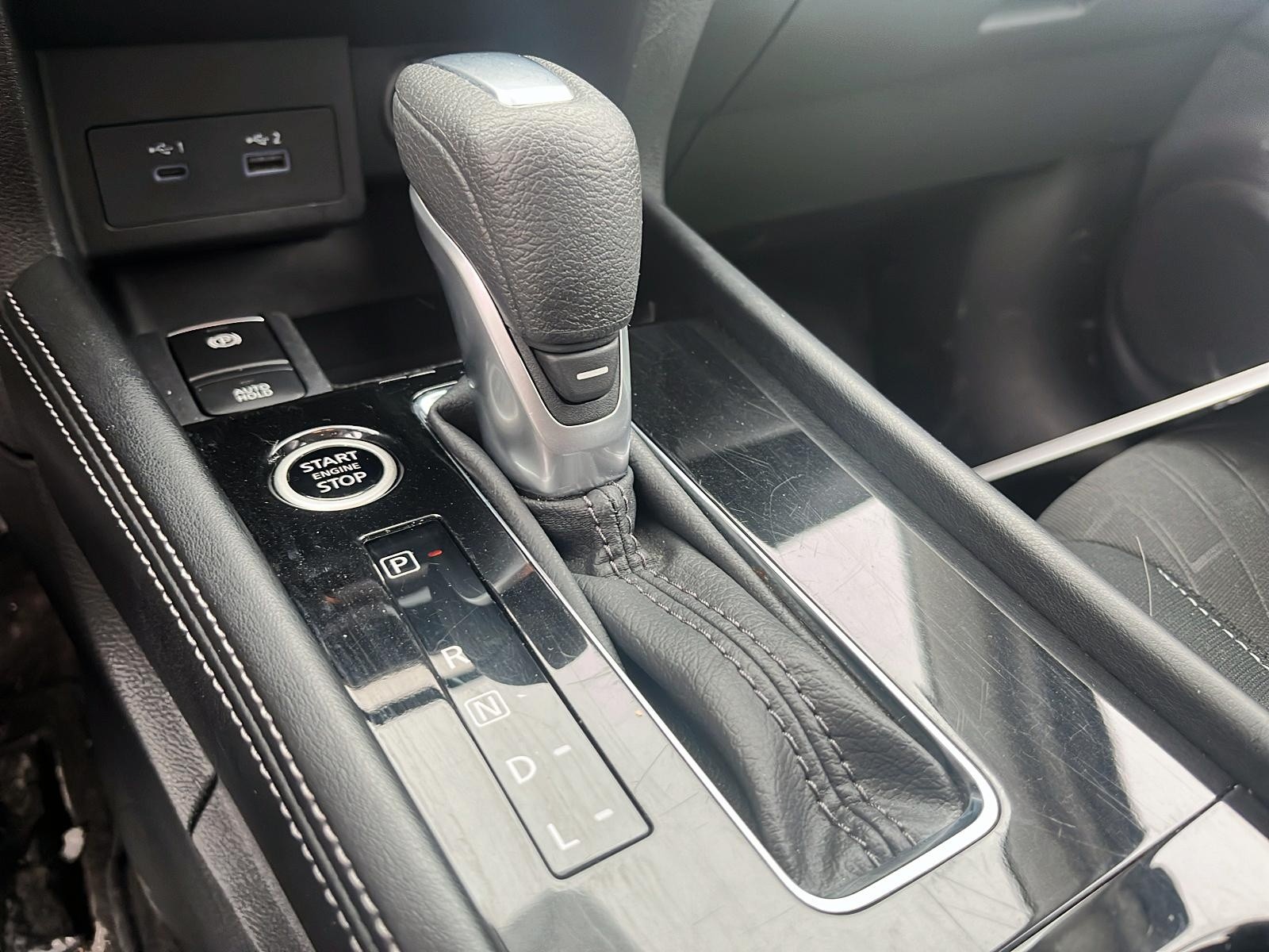 2025 Nissan Kicks Play SV