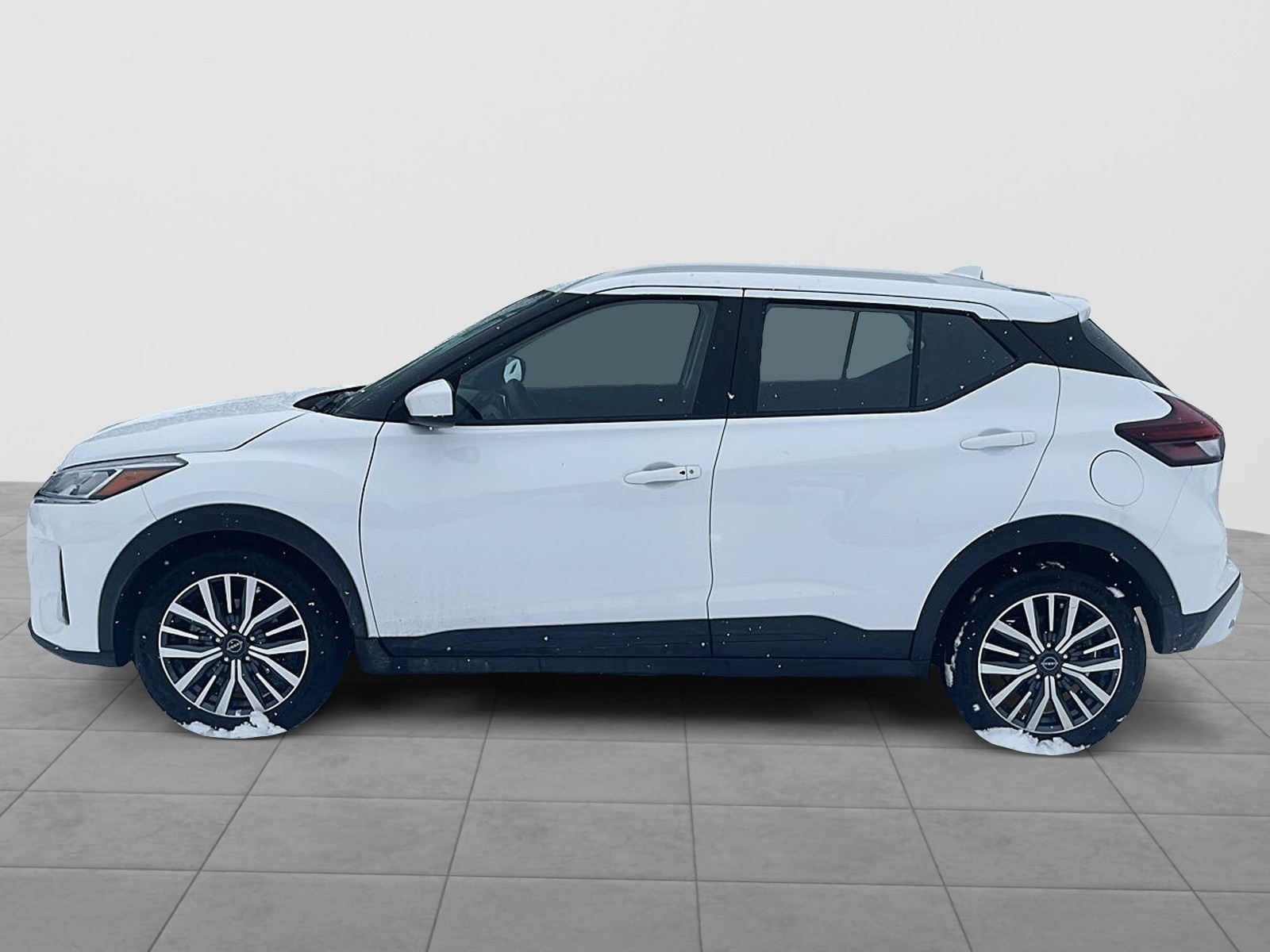 2025 Nissan Kicks Play SV