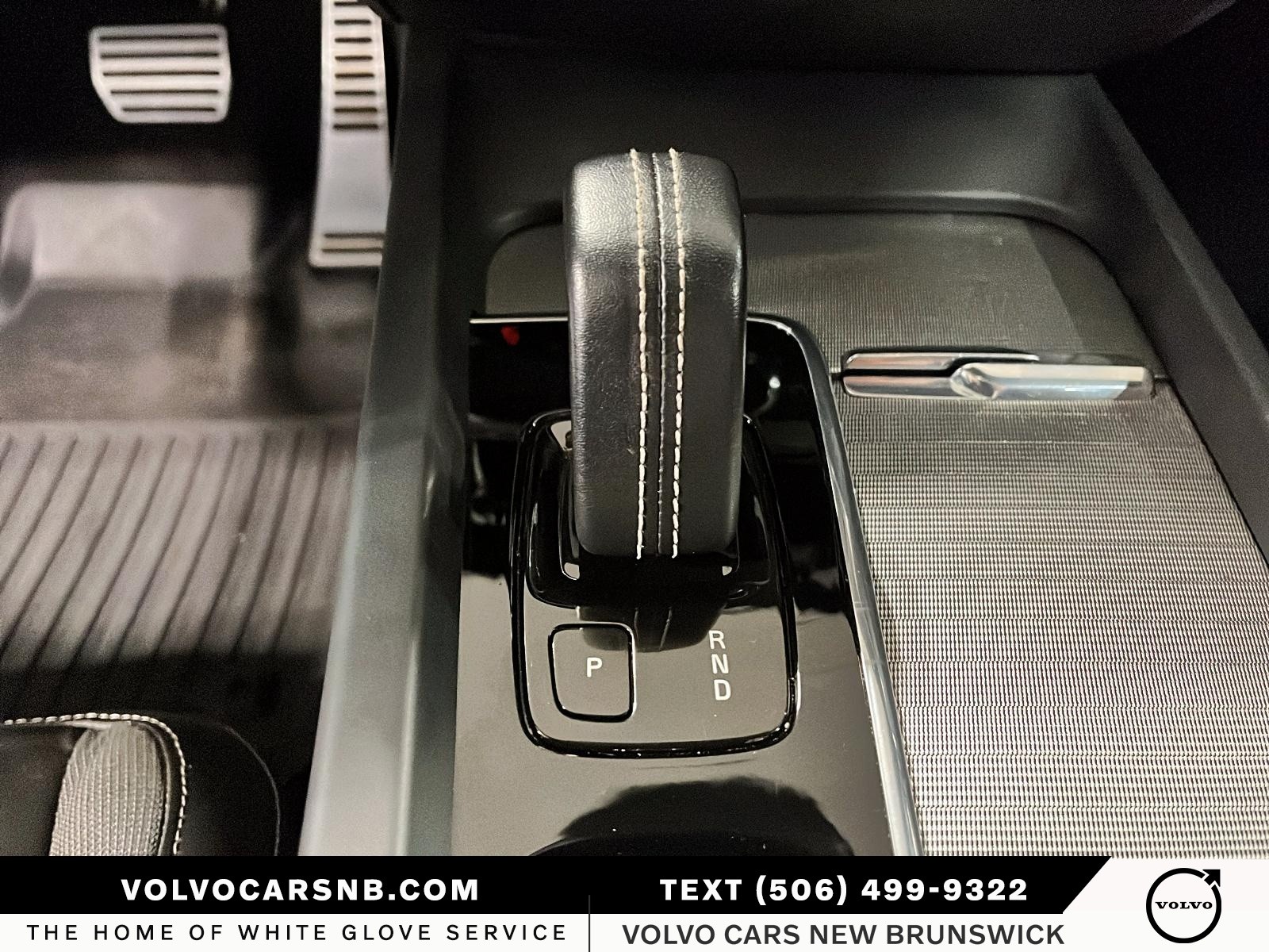 2022 Volvo S60 B5 R-Design