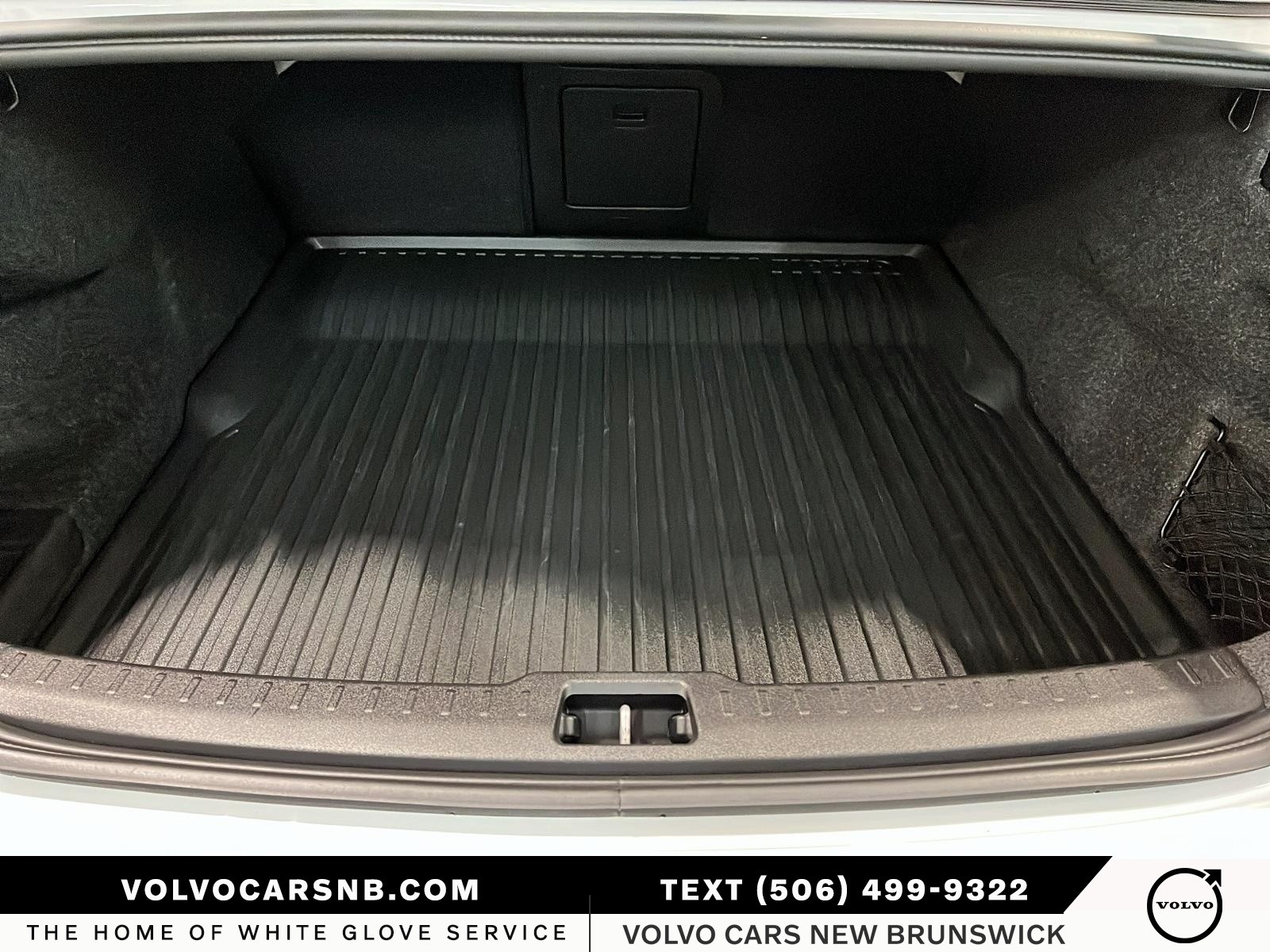 2022 Volvo S60 B5 R-Design