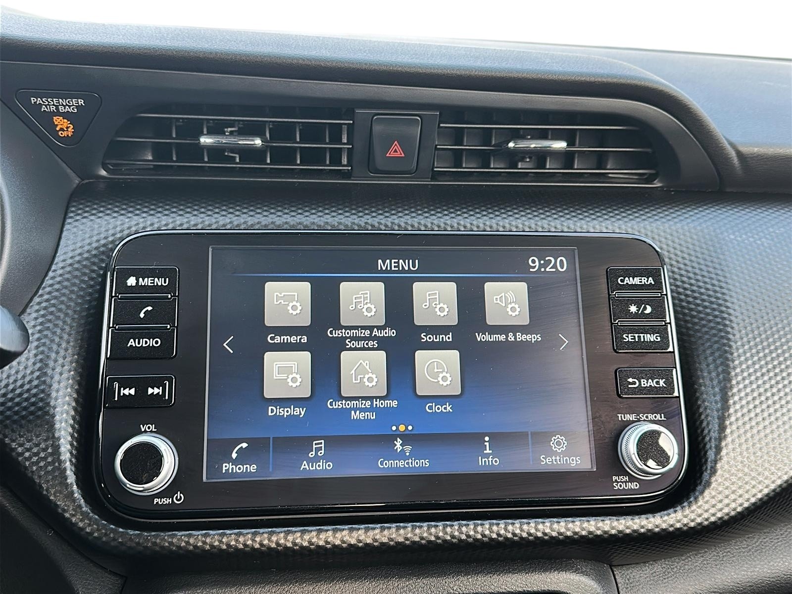 2025 Nissan Kicks Play SV