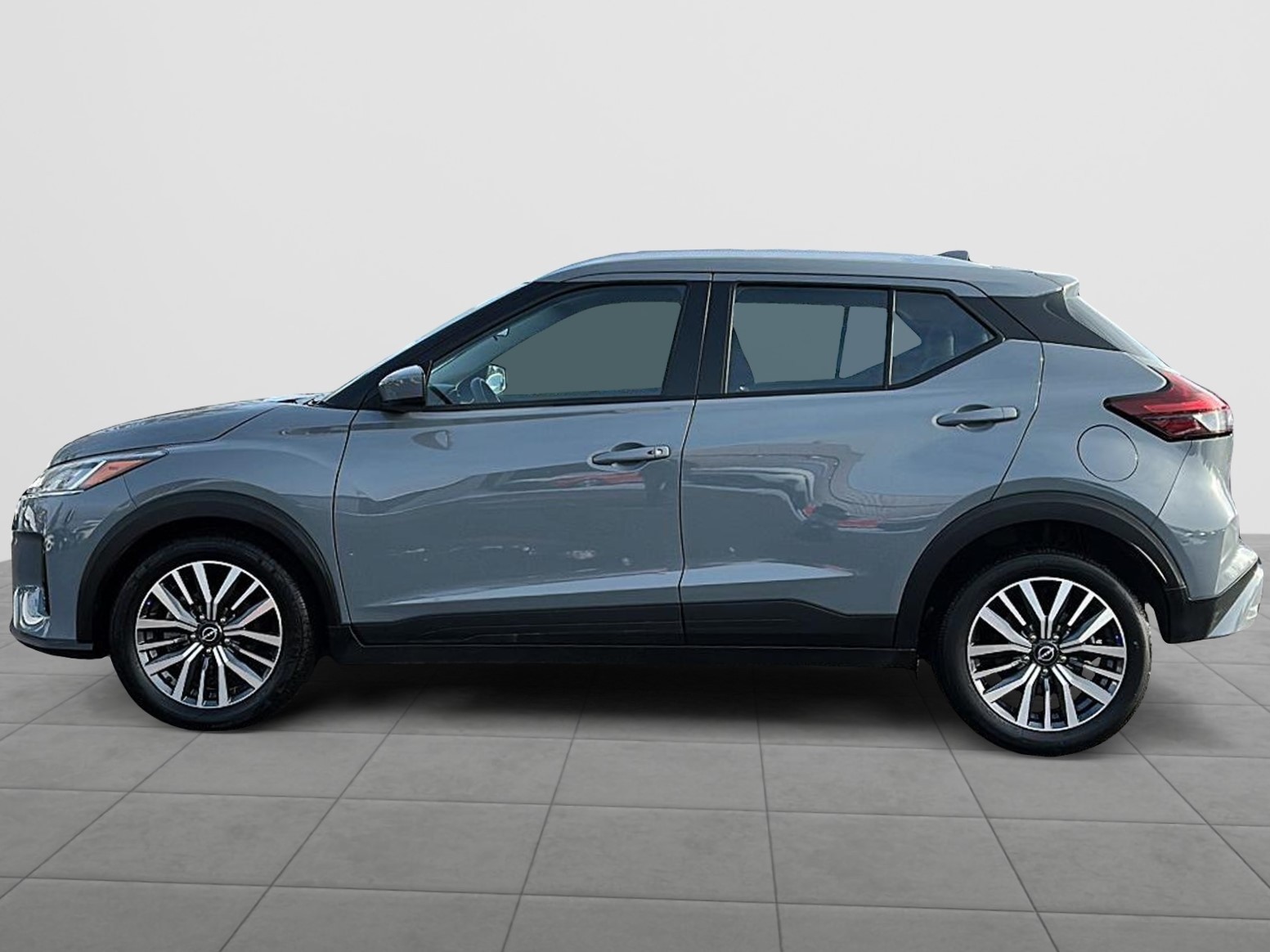 2025 Nissan Kicks Play SV