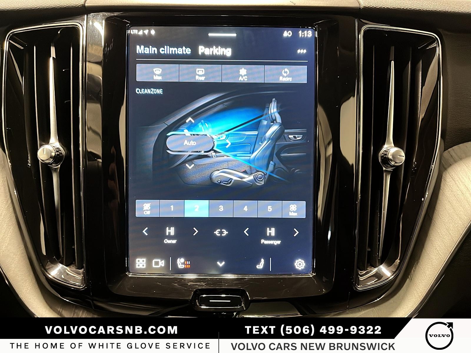 2025 Volvo XC60 B5 Plus Dark Theme