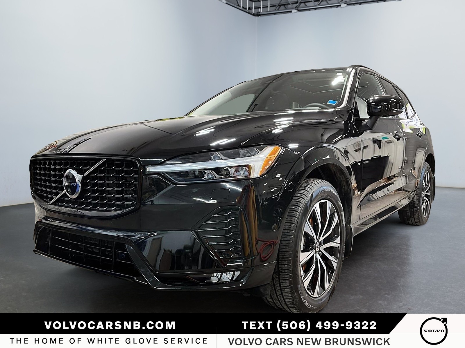 2025 Volvo XC60  B5 Plus Dark Theme