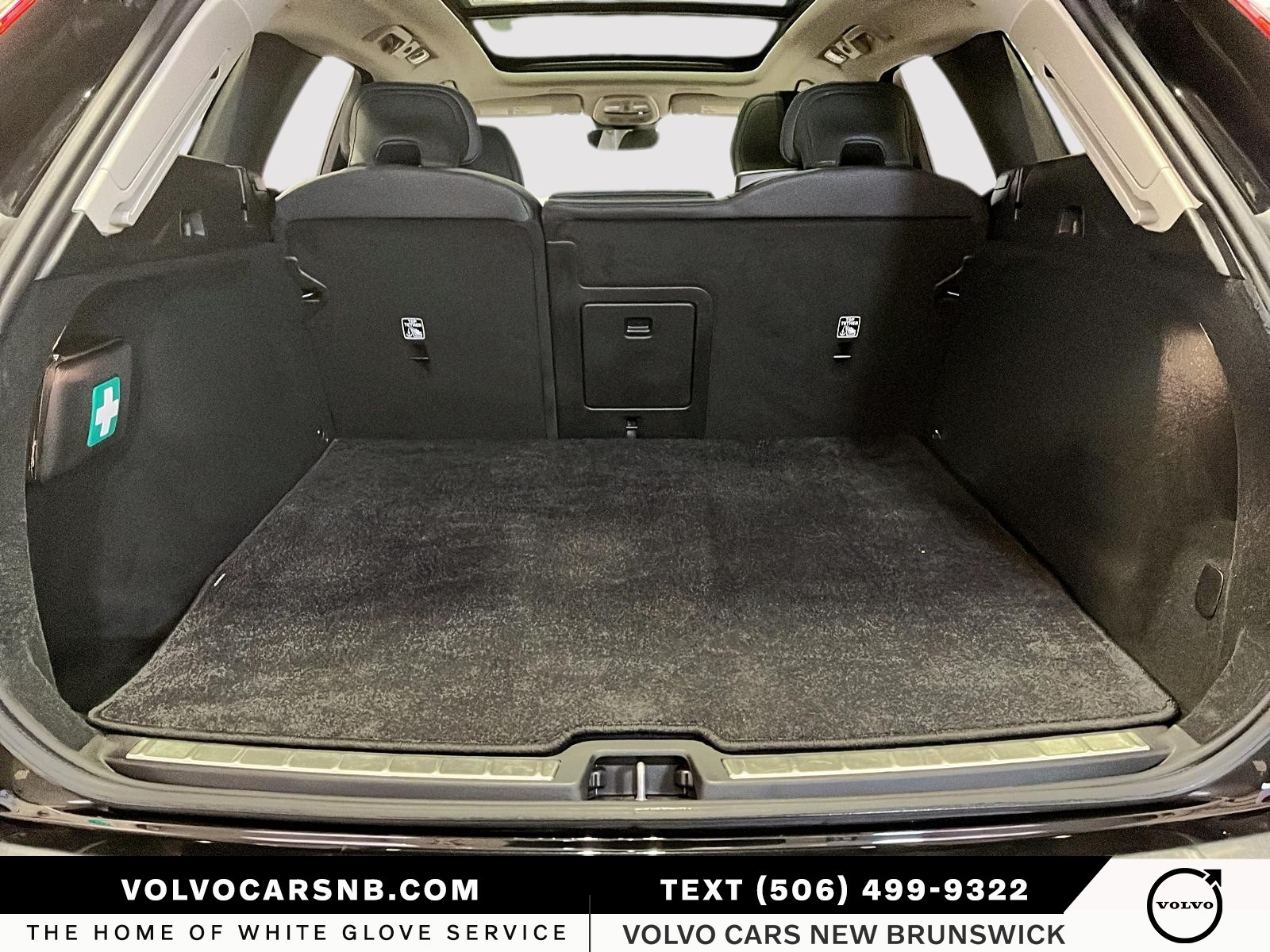 2025 Volvo XC60 B5 Plus Dark Theme