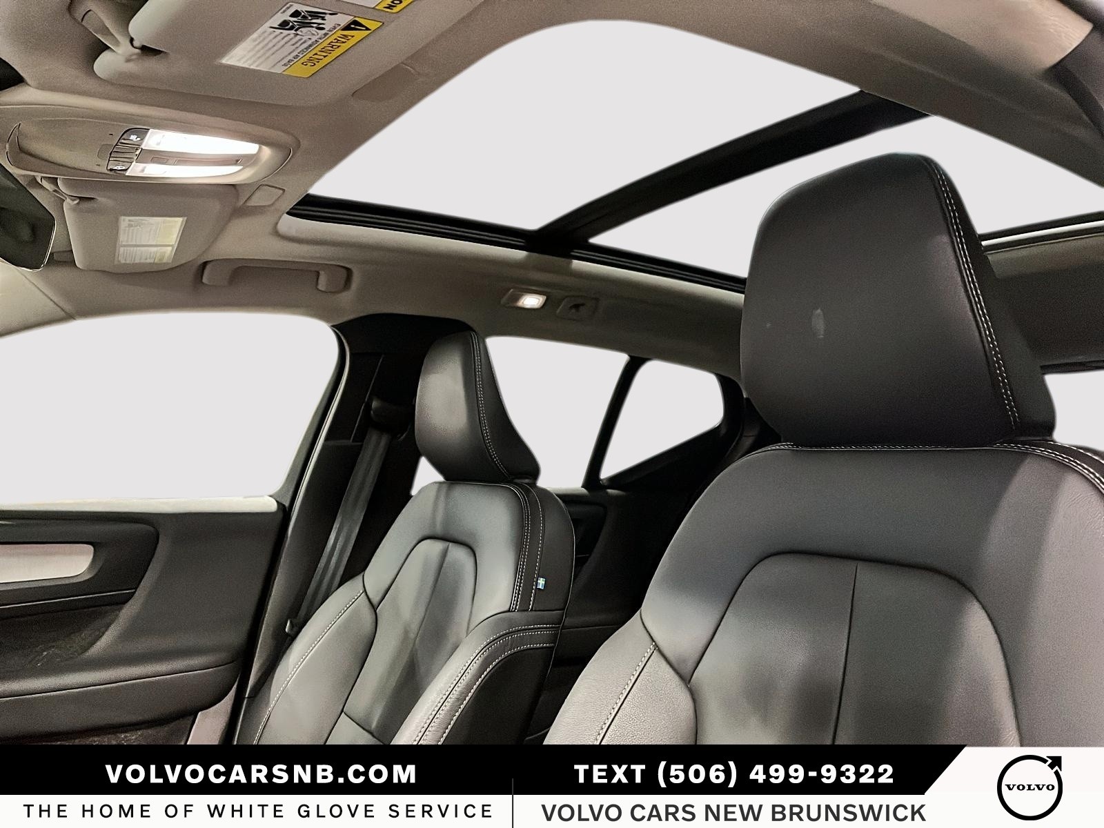 2025 Volvo XC40 B5 Plus Dark Theme