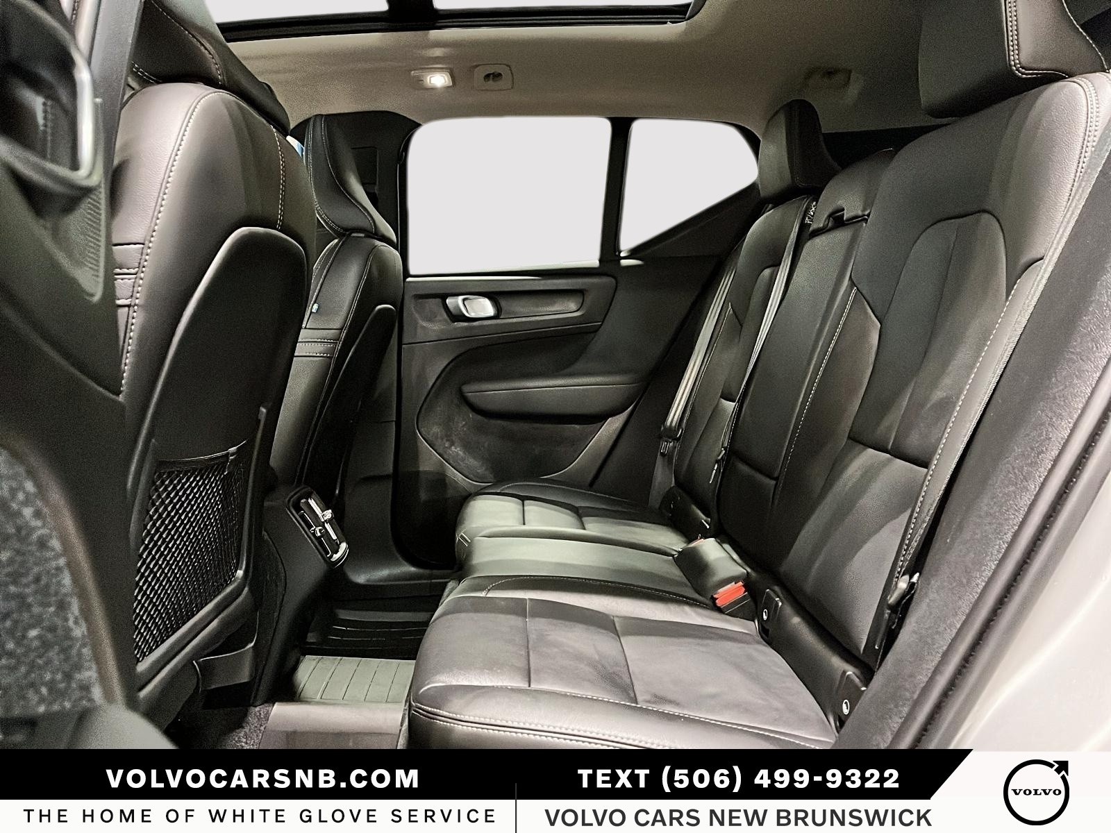 2025 Volvo XC40 B5 Plus Dark Theme