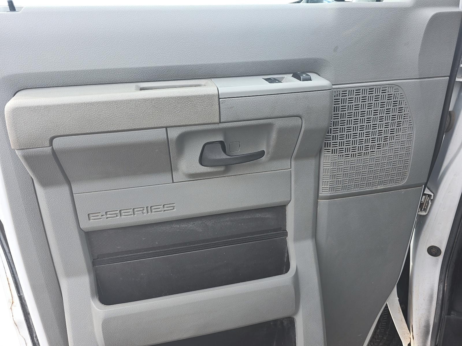 2022 Ford E-450 Cutaway 