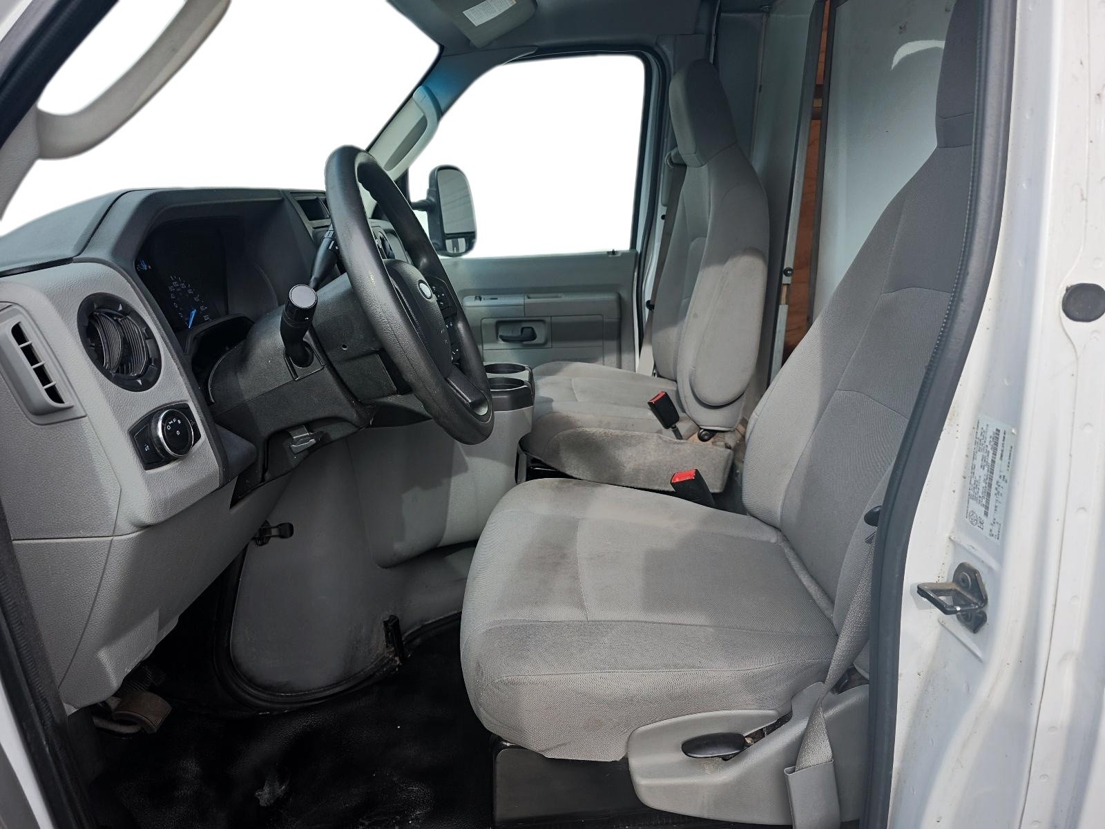 2022 Ford E-450 Cutaway 