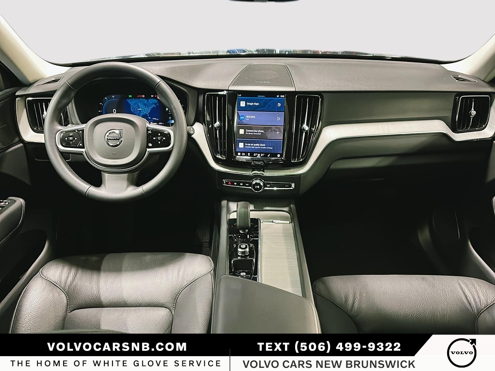 2025 Volvo XC60 B5 Plus Dark Theme