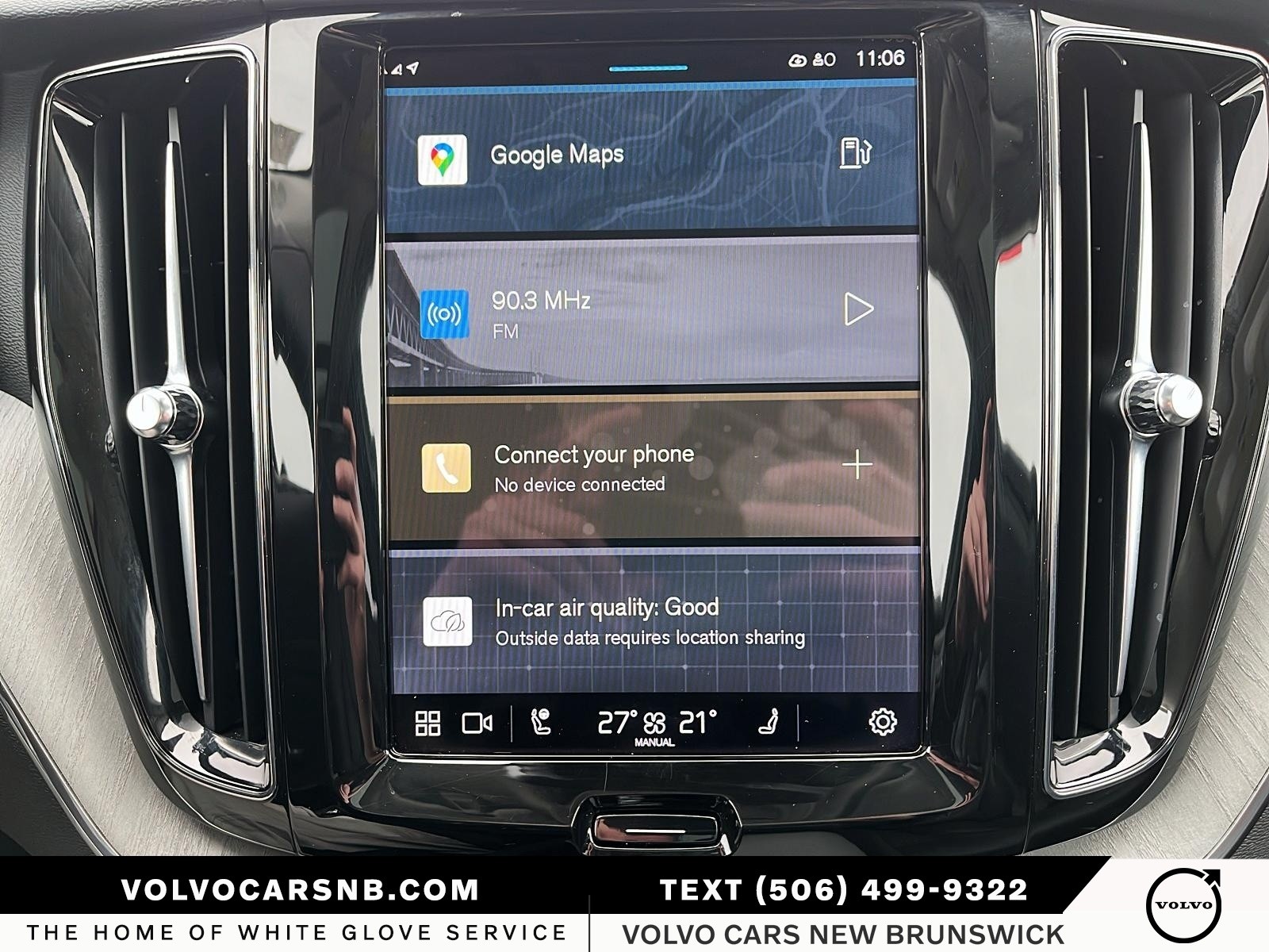 2025 Volvo XC60 B5 Plus Dark Theme