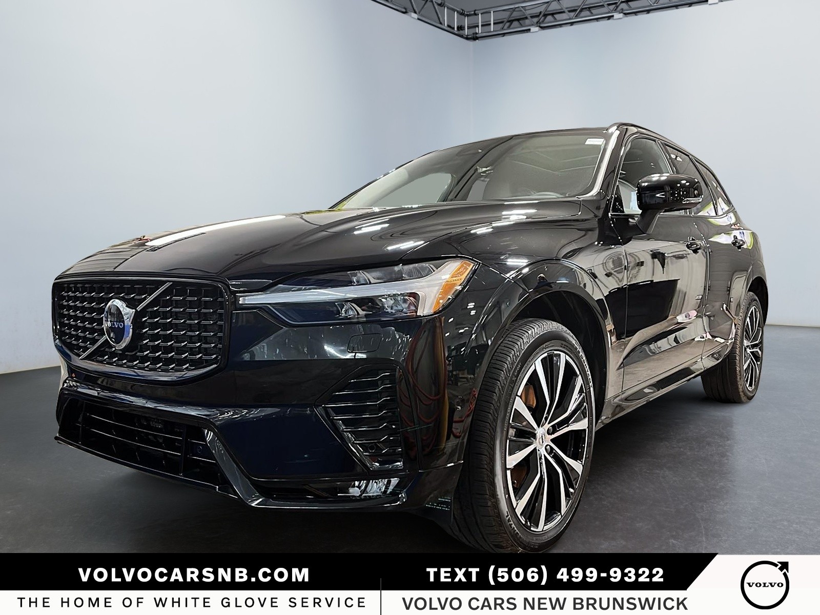 2025 Volvo XC60  B5 Plus Dark Theme