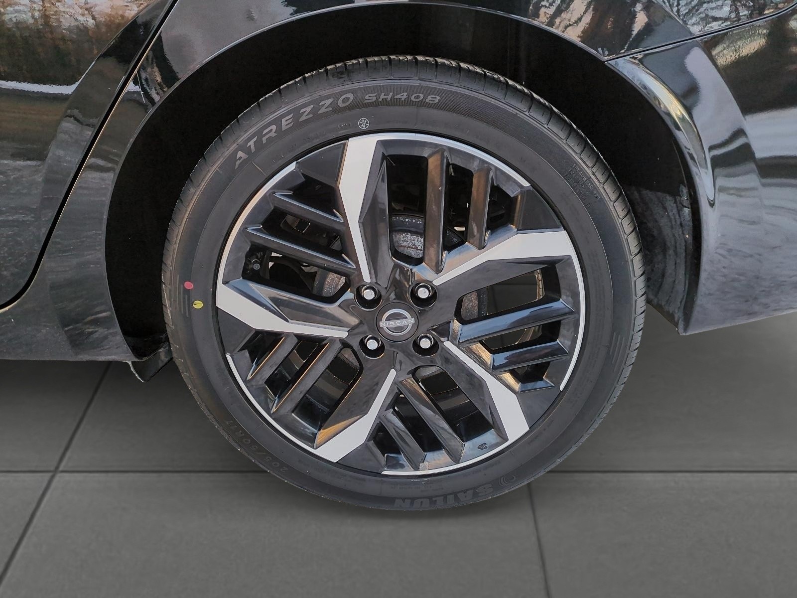 2024 Nissan Versa SR