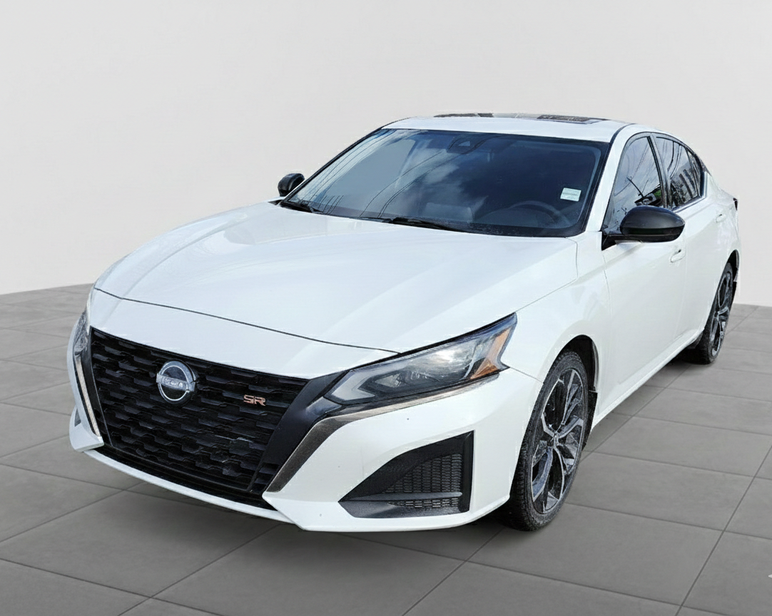 2023 Nissan Altima  SR