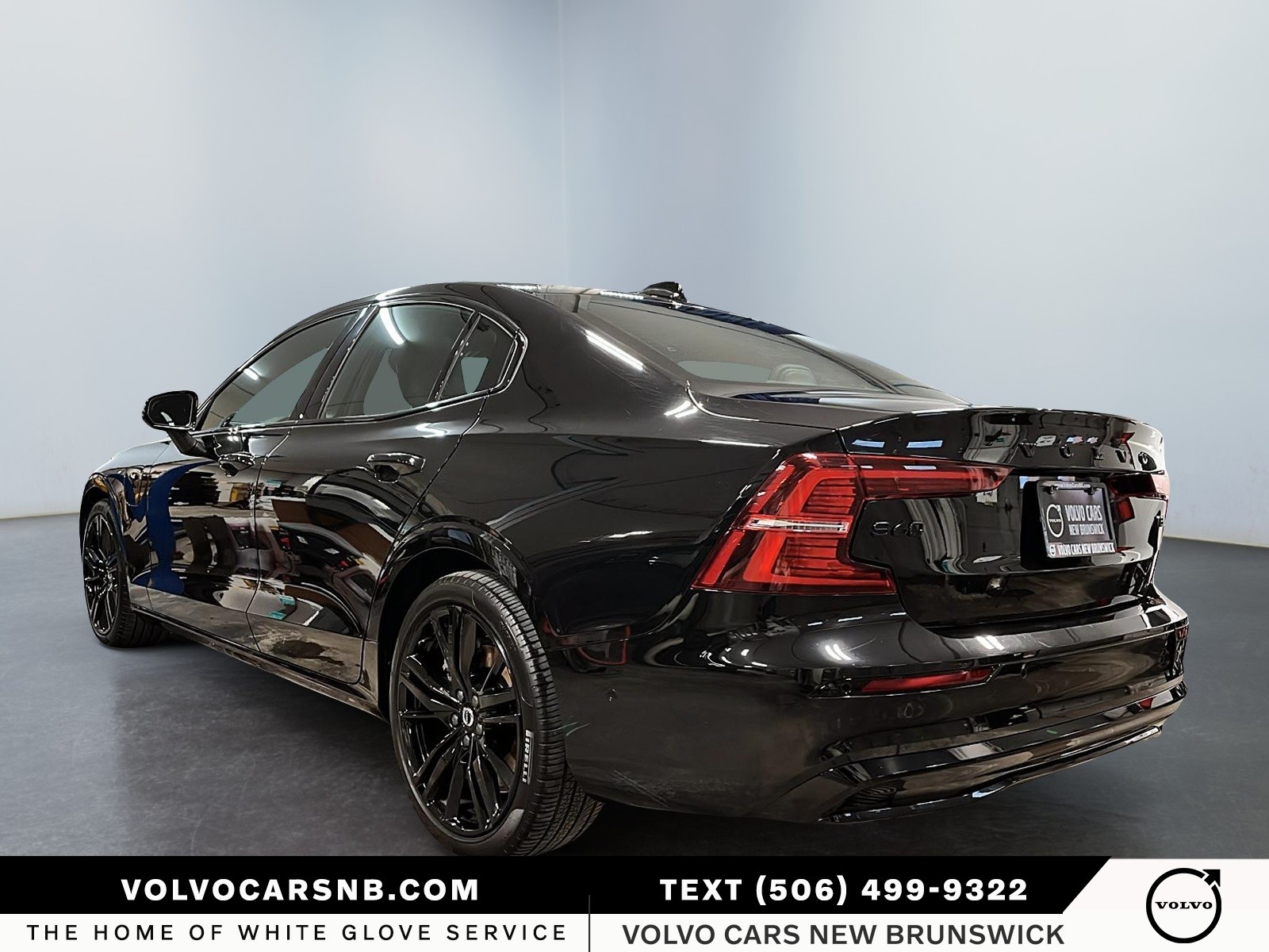 2025 Volvo S60 Plug-In Hybrid T8 Ultra Black Edition