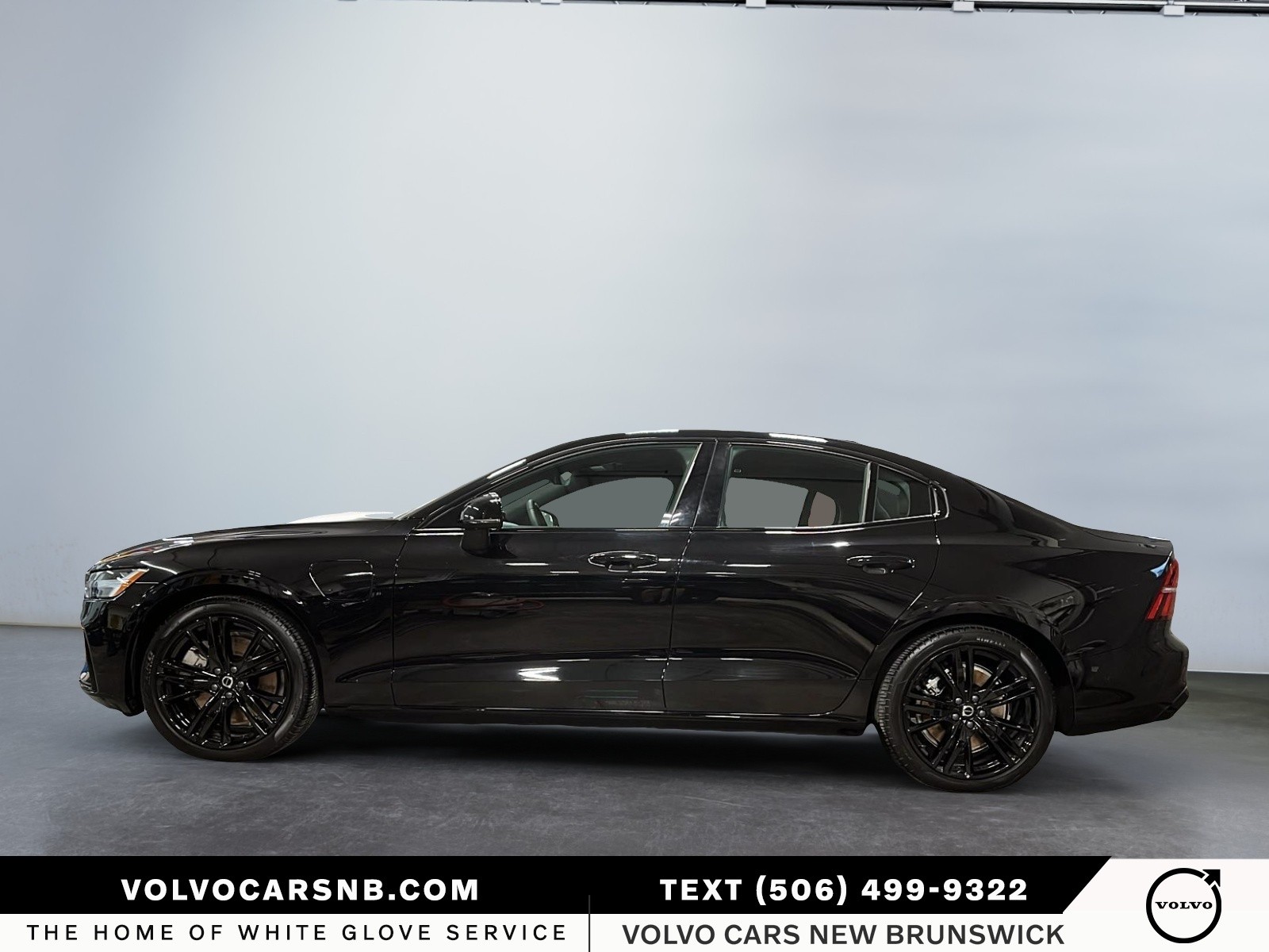 2025 Volvo S60 Plug-In Hybrid T8 Ultra Black Edition