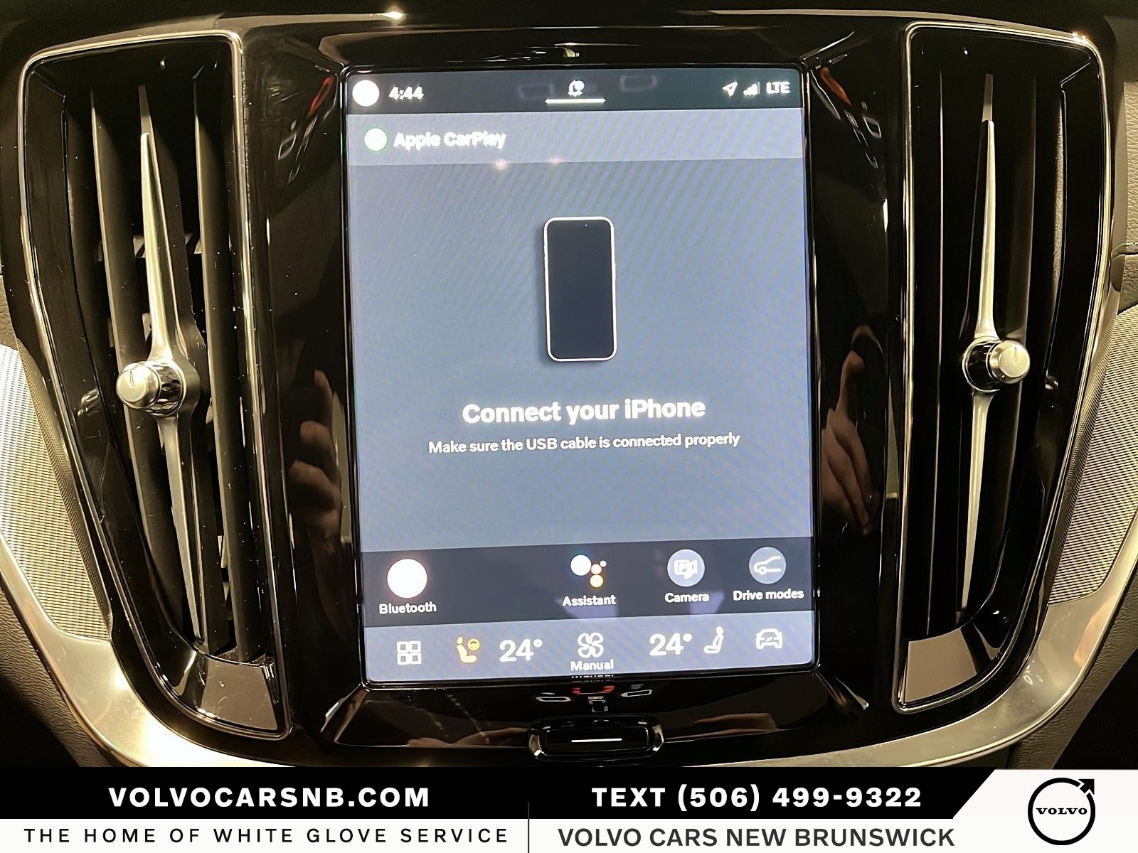 2025 Volvo S60 Plug-In Hybrid T8 Ultra Black Edition