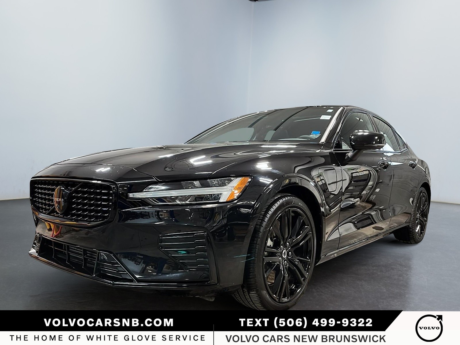 2025 Volvo S60 Plug-In Hybrid  T8 Ultra Black Edition