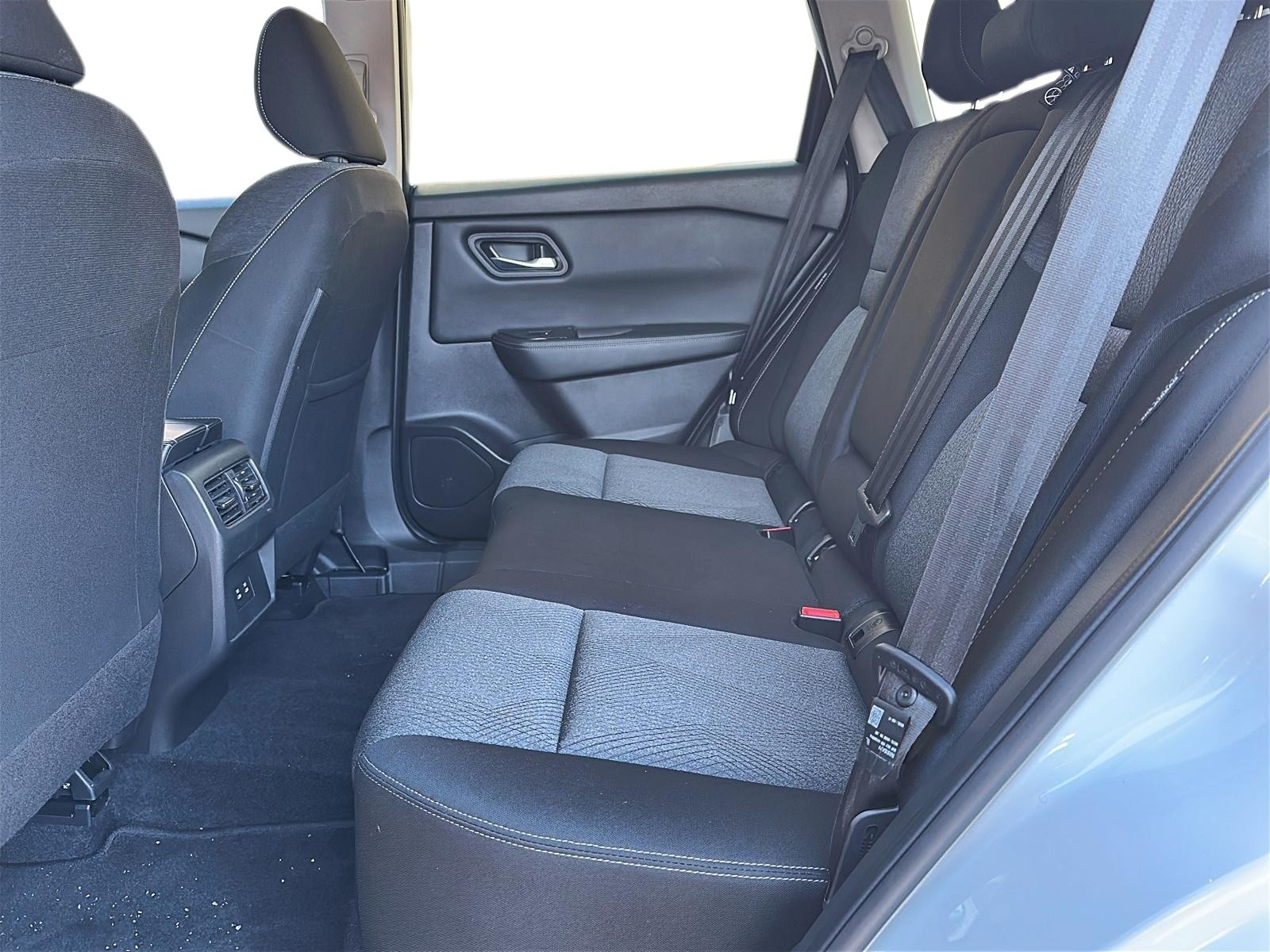 2025 Nissan Rogue SV Moonroof